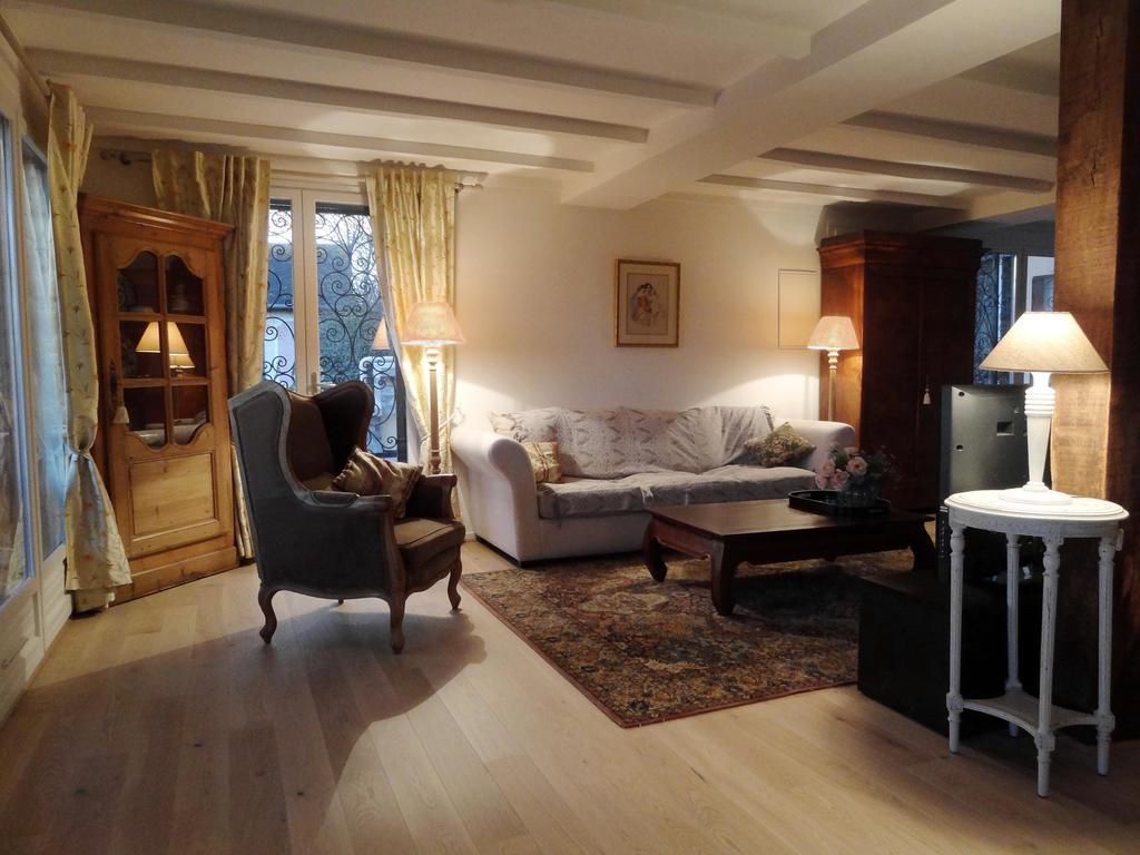 Le Loft Campagnard Διαμέρισμα Ζιβερνί Δωμάτιο φωτογραφία